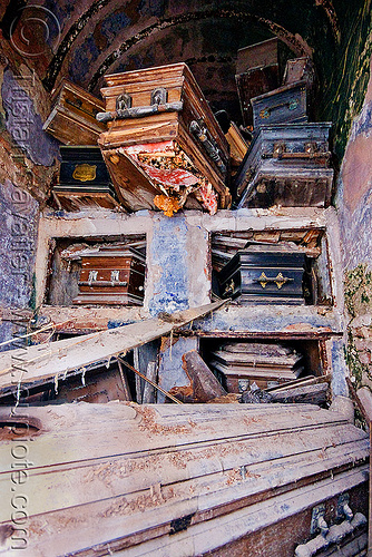 caskets - coffins - tomb - crypt, argentina, buenos aires, caskets, coffins, crypt, grave, graveyard, recoleta cemetery, tomb, vault