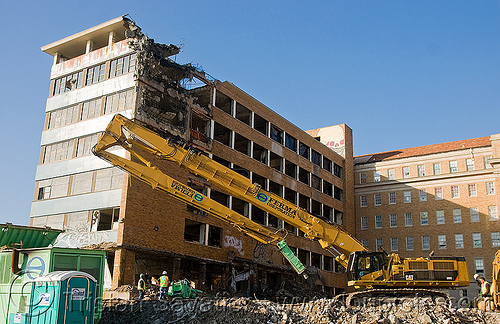 caterpillar cat 385c ultra high demolition excavator, abandoned building, abandoned hospital, at work, building demolition, cat 385c, caterpillar 385c, caterpillar excavator, demolition excavator, high reach demolition, hydraulic hammer, long reach demolition, presidio hospital, presidio landmark apartments, ultra high demolition, working