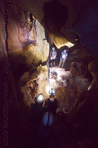 caving in mulu - racer cave (borneo), borneo, cavers, caving, gunung mulu national park, malaysia, natural cave, racer cave, spelunkers, spelunking