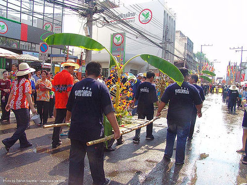 เชียงใหม่ - chiang mai - สงกรานต์ - songkran festival (thai new year) - thailand, banana tree, chiang mai, leaves, offerings, songkran, thai new year, สงกรานต์, เชียงใหม่