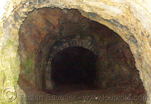 cilanbolu tunnel in the ruins of the castle (amasya), amaseia, amasya, archaeology, castle cilanbolu, cave, mağara, mağarası’nda, tunnel, tüneli