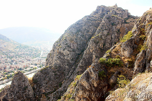 cilanbolu tunnel mouth in a steep narrow ravine under the castle (amasya), amaseia, amasya, archaeology, cave, cilanbolu cistern, mağara, mağarası’nda, mountains, tunnel, tüneli, water cistern, water well