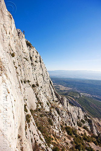 cliff - montagne sainte victoire (france), aix-en-provence, cross, france, la croix de provence, landscape, montagne sainte victoire, mountains, rock, sheer cliff