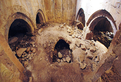 collapsed crypt in church ruins- otkhta monastery - dört church - georgian church ruin (turkey country), architecture, byzantine, collapsed, crypt, dort church, dört kilise, georgian church ruins, orthodox christian, otkhta ecclesia, otkhta monastery, vaults