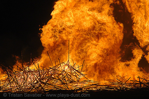 collapsed uchronia burning - burning-man 2006, belgian waffle, burning man, fire, night, uchronia