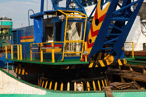 colorful ship crane, boat, cargo ship, dock, harbor, merchant ship, ship crane, surabaya