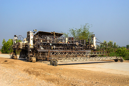 concrete paver (india), concrete paver, paving machine, road construction, roadwork, slipform paver, wirtgen