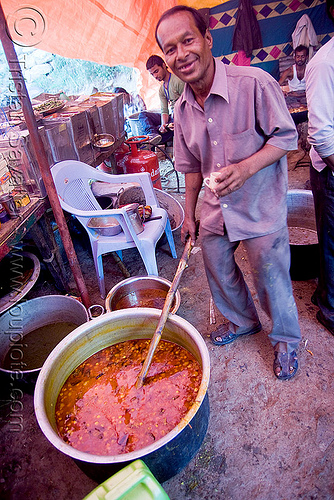 cook steering pot - langar (free community kitchen) - amarnath yatra (pilgrimage) - kashmir, amarnath yatra, cooking pot, cooks, food, hindu pilgrimage, kashmir, kitchen, langar, sikh, sikhism, steering