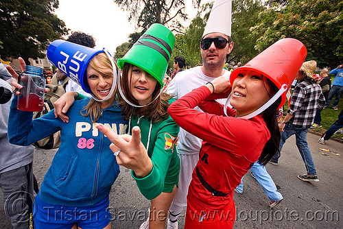 crayolas costumes - bay to breaker footrace and street party (san francisco), bay to breakers, blue, costumes, crayolas, dancing, footrace, red, rgb, street party, women