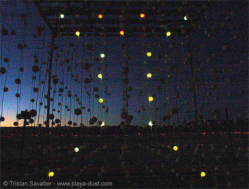 cubatron by mark lottor - burning man 2005, art installation, burning man at night