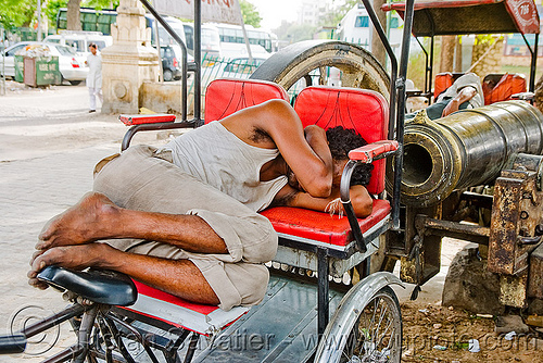 cycle rickshaw driver sleeping near cannon - jaipur (india), artillery, cannon, cycle rickshaw, gun, jaipur, man, napping, sleeping, trike, wallah