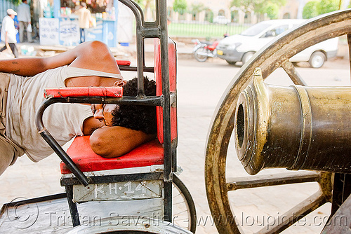 cycle rickshaw driver sleeping near gun - jaipur (india), cycle rickshaw, india, man, trike, wallah