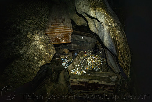 dead smoker - cigarette offering in toraja coffin - londa - toraja cave burial site, burial site, cemetery, coffins, grave, graveyard, liang, londa burial cave, londa cave, tana toraja, tomb