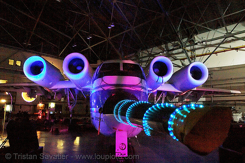 decommissioned plane in nasa hangar, aircraft, boeing, decommissioned, jet engine, moffett field, nasa ames research center, plane, yurisnight