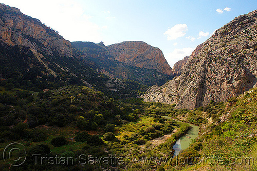 desfiladero de los gaitanes - el chorro gorge (spain), canyon, desfiladero de los gaitanes, el caminito del rey, el camino del rey, el chorro, gorge, landscape, mountain river, mountaineering, mountains, valley