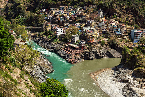 devprayag sangam - confluence of the alaknanda and bhagirathi rivers into the ganges river (india), alaknanda and bhagirathi sangam, alaknanda river, bhagirathi river, confluence, devprayag sangam, ganga, ganges river, ghats, river bed, village