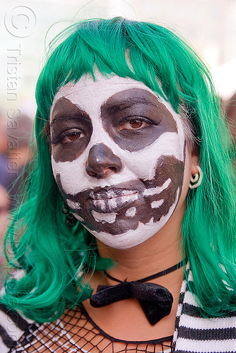 dia de los muertos skull makeup - green wig, dia de los muertos, facepaint, green wig, skull face paint, skull makeup, woman