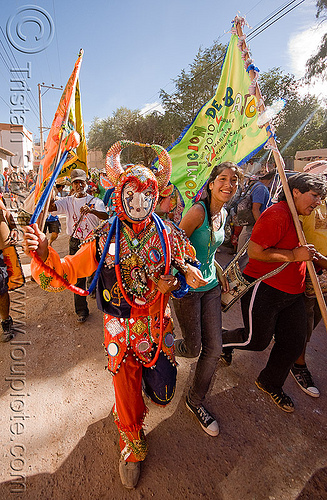 diablo carnavalero and flags bearers - carnaval - tilcara (argentina), andean carnival, argentina, careta de diablo, carnaval de la quebrada, carnaval de tilcara, colorful, costume, diablo carnavalero, diablo de carnaval, diablos carnavaleros, diablos de carnaval, folklore, indigenous culture, mask, men, mirrors, noroeste argentino, quebrada de humahuaca, quechua culture, tribal