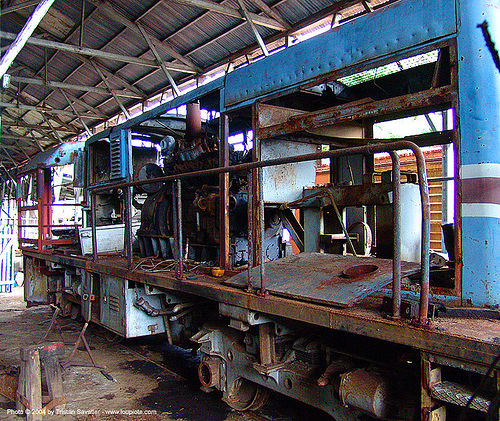 diesel-electric train engine, atlantic railway, costa rica, diesel-electric, locomotive, puerto limon, rusty, train depot, train engine, train yard, trespassing