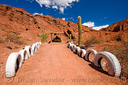 difunta correa shrine - quebrada de las conchas - cafayate (argentina), argentina, calchaquí valley, difunta correa, noroeste argentino, quebrada de cafayate, quebrada de las conchas, shrine, tires, valles calchaquíes