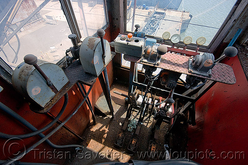 dockside crane control cabin - the whirley crane - richmond kaiser naval shipyard (near san francisco), clyde crane, control cabin, controls, cw 3204, dock, dockside crane, harbor crane, harbour crane, kaiser shipyard, naval shipyard, port crane, portainer, richmond shipyard number 3, rosie the riveter, trespassing, whirley crane