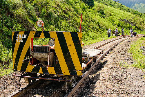 draisine used to carry equipment for track maintenance (argentina), argentina, dolly, draisine, metric gauge, narrow gauge, noroeste argentino, rail trolley, railroad construction, railroad speeder, railroad tracks, railway tracks, single track, track maintenance, tren a las nubes, workers, zmcn 156