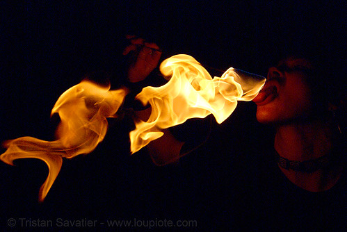 eating fire (san francisco), eating fire, fire dancer, fire dancing, fire eater, fire eating, fire performer, fire spinning, night, spinning fire