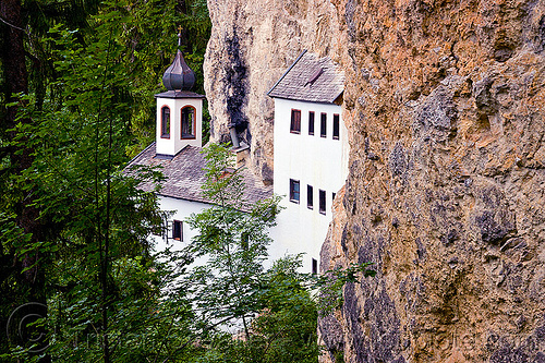 einsiedelei bei saalfelden - kapelle - cave chapel, architecture, austria, austrian alps, cave chapel, cave church, cliff, einsiedelei, forest, hermitage, kapelle, mountains, saalfelden, trees