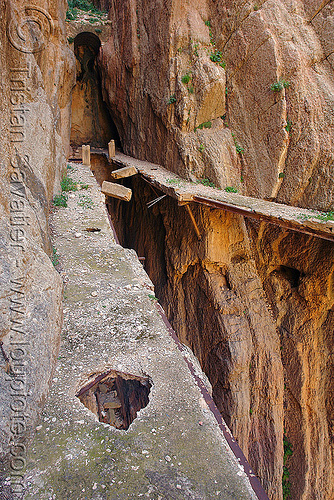 el caminito del rey - el chorro gorge (spain), canyon, cliff, desfiladero de los gaitanes, el caminito del rey, el camino del rey, el chorro, gorge, mountain, mountaineering, pathway, trail, via ferrata