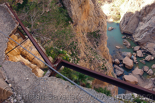 el caminito del rey - el chorro gorge (spain), canyon, cliff, desfiladero de los gaitanes, el caminito del rey, el camino del rey, el chorro, gorge, mountain river, mountaineering, mountains, pathway, trail, via ferrata