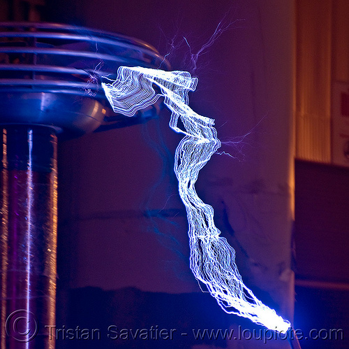 electric arcs from a tesla coil, electric arc, electric discharge, electricity, high voltage, lightnings, plasma filaments, tesla coil
