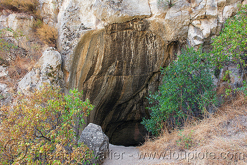 entrance of a cilanbolu tunnel (amasya), amaseia, amasya, archaeology, cave, cilanbolu cistern, entrance, mağara, mağarası’nda, tunnel, tüneli, water cistern, water well