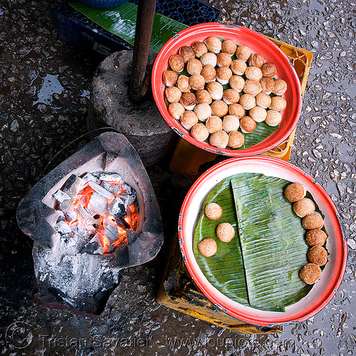 excellent fresh little cakes on the market - luang prabang (laos), cakes, cooking, fire, luang prabang