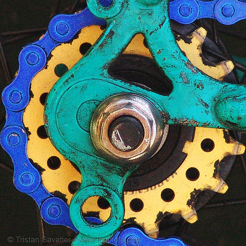 fixie - fixed gear bike sprocket and chain, bicycle chain, bicycle gear, bicycle sprocket, blue, fixed gear bike, fixie bike, golden color, track bike, yellow