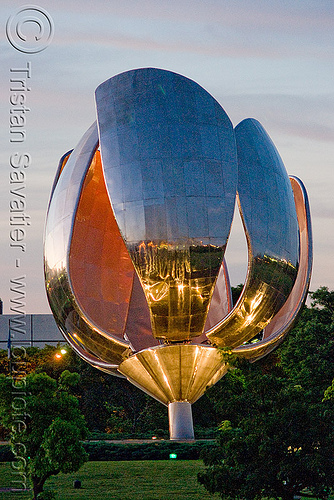 floralis genérica by eduardo catalano - giant metal flower animated sculpture (buenos aires), animated sculpture, argentina, buenos aires, eduardo catalano, floralis generica, floralis genérica, flower, giant sculpture, mobile sculpture, plaza de las naciones unidas, recoleta