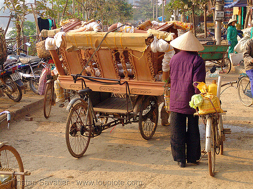 furniture delivery - vietnam, bicycles, bikes, cao bằng, cargo tricycle, cargo trike, cycle rickshaw, freight tricycle, freight trike, furniture, movers