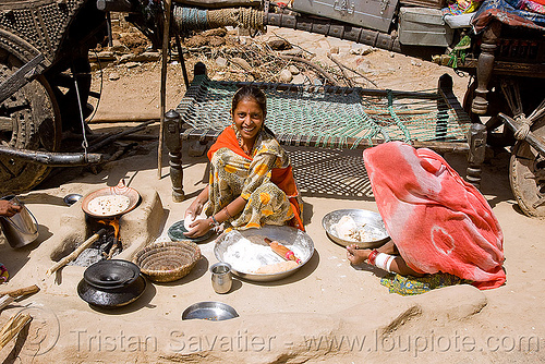 gadia lohars nomadic tribe - living under their oxcart - near udaipur (india), bullock cart, camp, chariot, encampment, gadia lohars, gaduliya lohars, gipsies, gypsies, horse cart, nomadic tribe, nomads, ox cart, road, thiya, udaipur