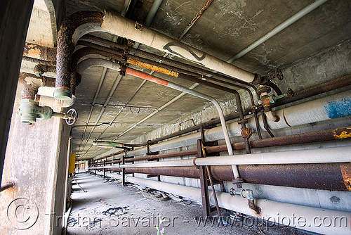 gas piping - richmond kaiser naval shipyard (near san francisco), kaiser shipyard, naval shipyard, pipes, quay, richmond shipyard number 3, rosie the riveter, trespassing