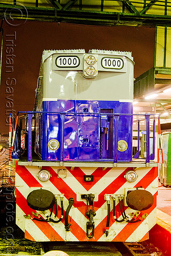 general motors gm emd g-26 diesel electric train engine (retiro station, buenos aires), 1000, american locomotive company, argentina, buenos aires, diesel electric, general motors, gm emd g-26, linea san martín, lsm, línea san martín, railroad, railway, retiro station, train engine