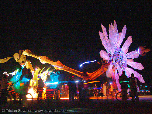 giant flower - miracle grow by patrick shearn and al - burning man 2005, art car, burning man art cars, burning man at night, giant flower, miracle grow, mutant vehicles