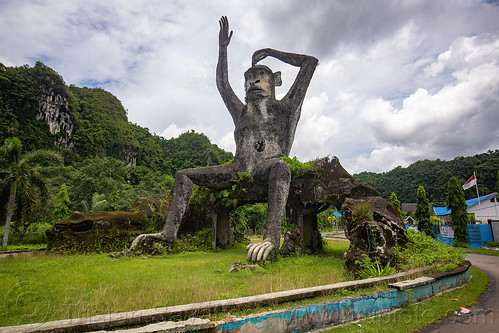 giant monkey monument