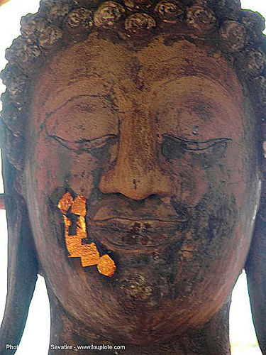 พระพุทธรูป - gilded buddha head - อุทยาน ประวัติศาสตร์ สุโขทัย - เมือง เก่า สุโขทัย - sukhothai - thailand, buddha image, buddha statue, buddhism, gilded, gold leaves, sculpture, sukhothai, พระพุทธรูป, อุทยาน ประวัติศาสตร์ สุโขทัย, เมือง เก่า สุโขทัย