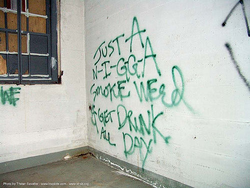 graffiti - abandoned hospital (presidio, san francisco), abandoned building, abandoned hospital, graffiti, presidio hospital, presidio landmark apartments, trespassing