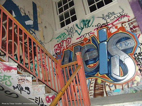 graffiti - abandoned hospital (presidio, san francisco), abandoned building, abandoned hospital, graffiti, presidio hospital, presidio landmark apartments, trespassing