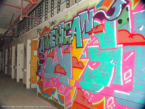 graffiti - abandoned hospital (presidio, san francisco), abandoned building, abandoned hospital, graffiti, presidio hospital, presidio landmark apartments, trespassing