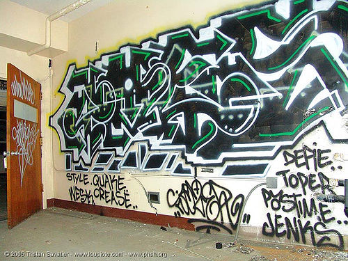 graffiti - abandoned hospital (presidio, san francisco), abandoned building, abandoned hospital, graffiti, presidio hospital, presidio landmark apartments, trespassing