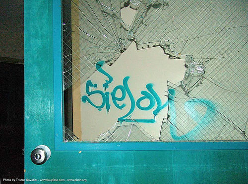 graffiti - broken window - door - abandoned hospital (presidio, san francisco), abandoned building, abandoned hospital, graffiti, presidio hospital, presidio landmark apartments, trespassing, window
