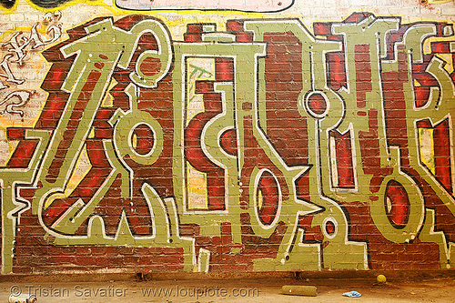 graffiti on brick wall, derelict, graffiti piece, street art, tie's warehouse, trespassing