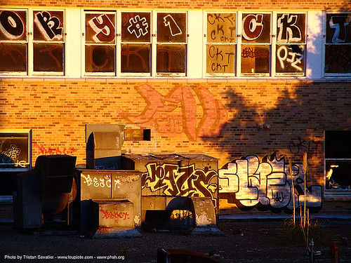 graffiti - windows - abandoned hospital (presidio, san francisco), abandoned building, abandoned hospital, graffiti, presidio hospital, presidio landmark apartments, trespassing, window