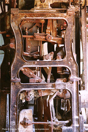 grands moulins de paris - machine-rouillee, industrial mill, machine, trespassing